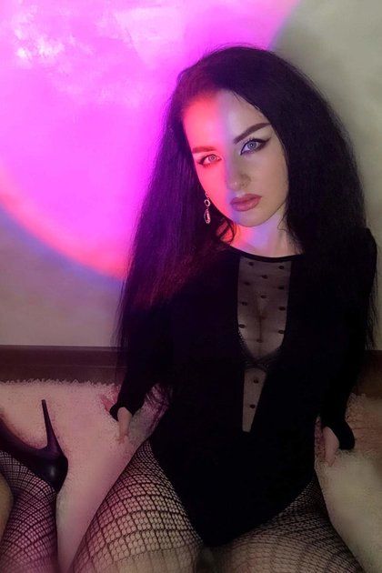 Ночные бабочки Мытищи: куда обращаться за интим-досугом по будням